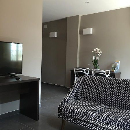 Le Brin D'Olivier Aparthotel Bourg-Saint-Andéol Εξωτερικό φωτογραφία